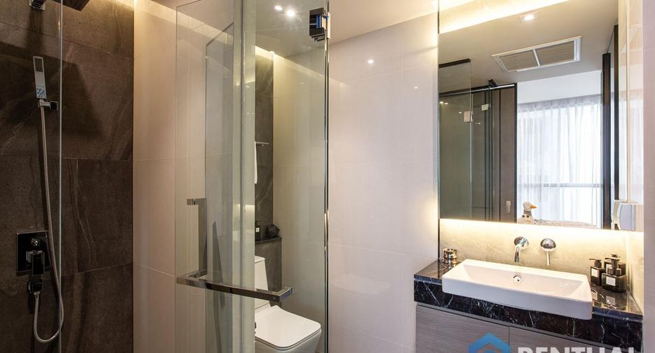 For sale studio condo in Pratumnak, Pattaya