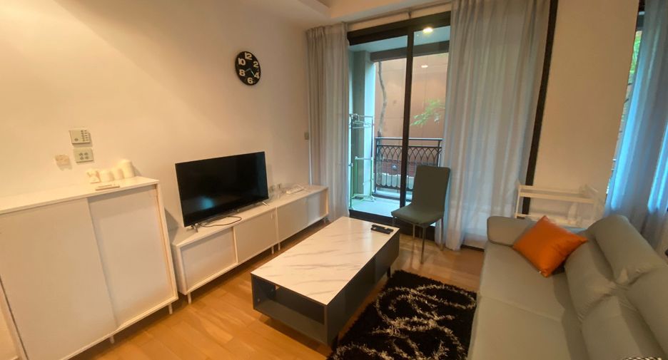 For sale studio condo in Pathum Wan, Bangkok