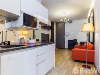 For sale 1 bed condo in Khlong Toei, Bangkok