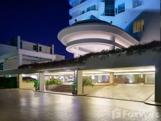 For sale 2 bed condo in Dusit, Bangkok