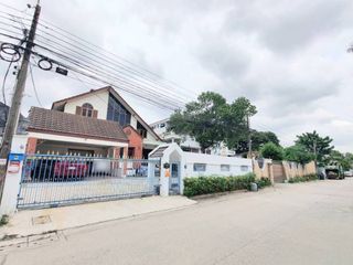 For sale 4 Beds house in Huai Khwang, Bangkok