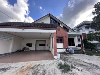 For sale 4 Beds house in Huai Khwang, Bangkok