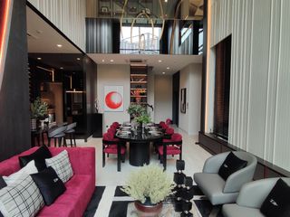 For sale 5 Beds house in Bang Na, Bangkok