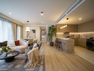 For sale 3 bed condo in Huai Khwang, Bangkok