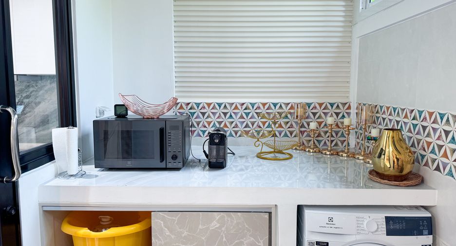 For sale 3 bed townhouse in Thalang, Phuket