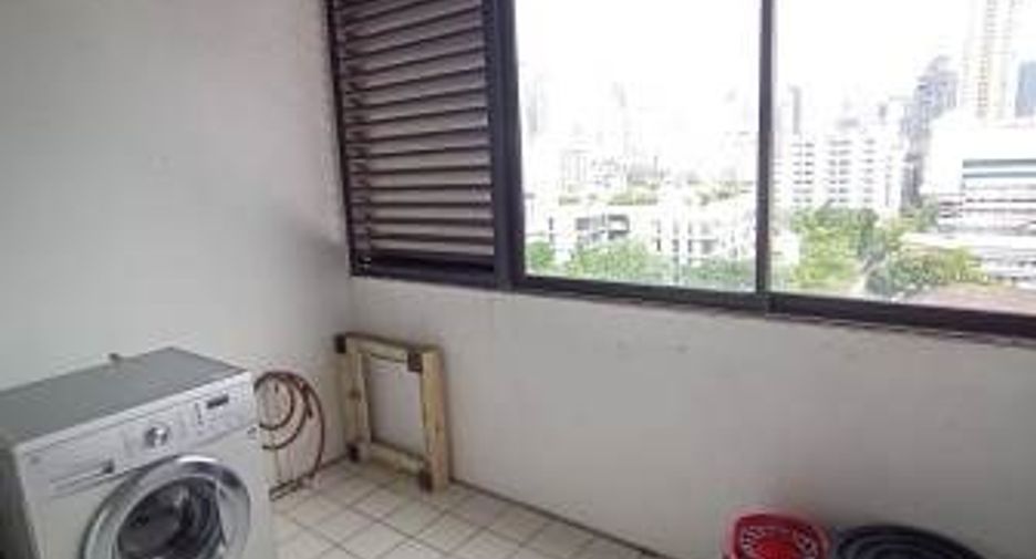 For rent 3 bedrooms condo in Watthana, Bangkok