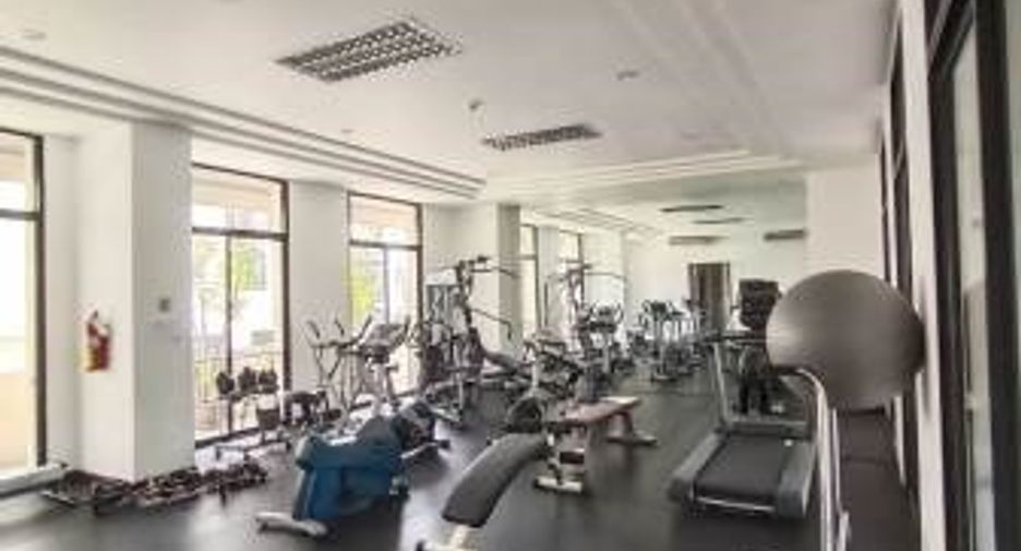 For rent 3 bedrooms condo in Watthana, Bangkok