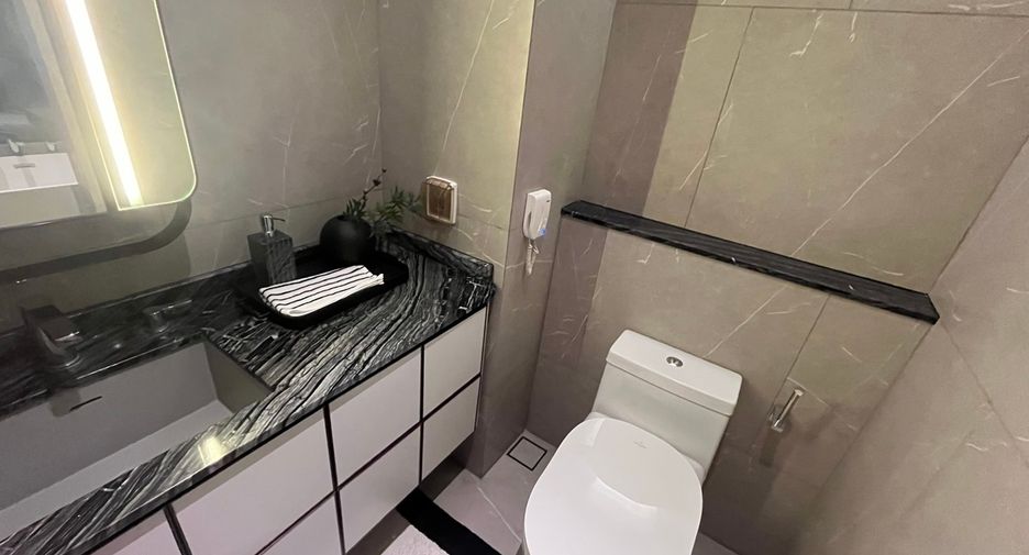 For sale 1 bed condo in Watthana, Bangkok