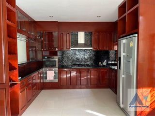 For sale 3 Beds house in Ratchathewi, Bangkok