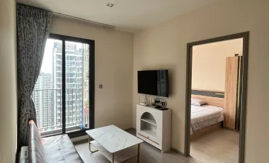 For rent 2 bed condo in Huai Khwang, Bangkok