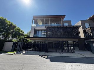 For rent 4 Beds villa in Saphan Sung, Bangkok