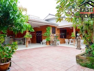For rent and for sale 4 bed house in Bang Lamung, Chonburi