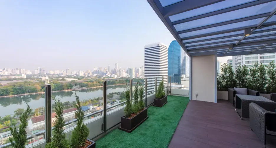 For rent 4 bedrooms condo in Khlong Toei, Bangkok