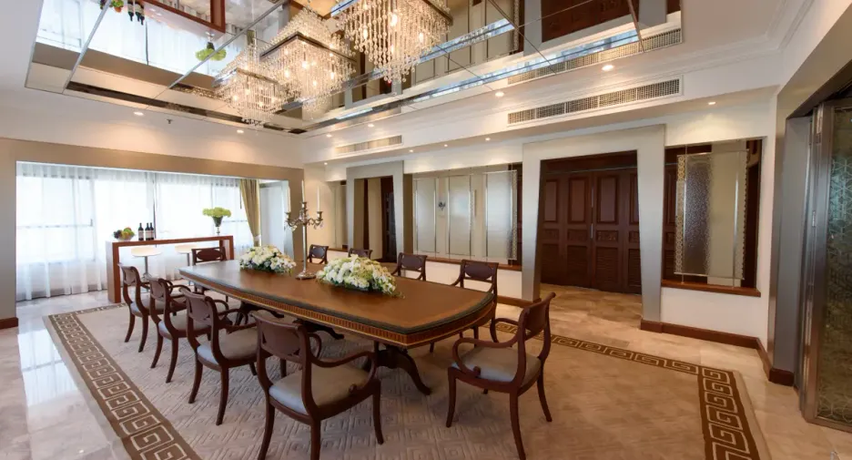 For rent 4 bedrooms condo in Khlong Toei, Bangkok