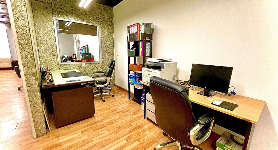 For rent and for sale retail Space in Watthana, Bangkok