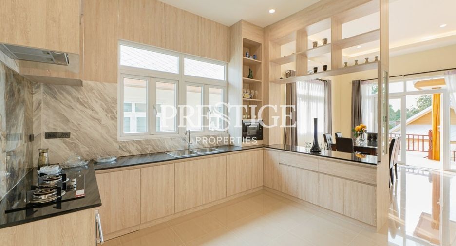 Casa en venta de 3 habitaciones en Bang Lamung, Chonburi