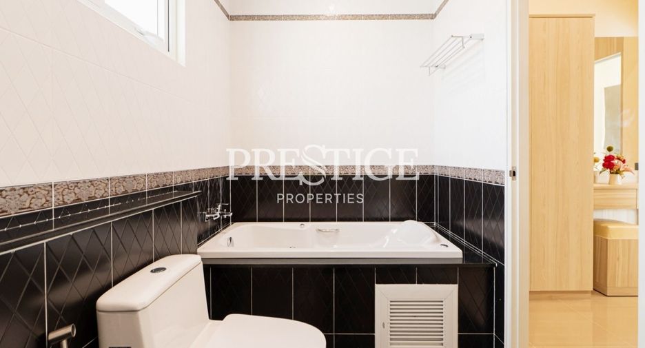Casa en venta de 3 habitaciones en Bang Lamung, Chonburi