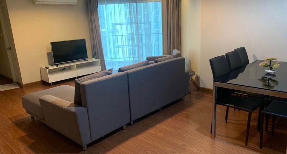 For rent 2 bed condo in Huai Khwang, Bangkok