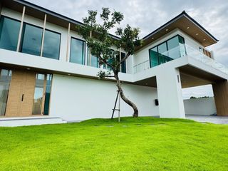 For sale 4 bed villa in Mueang Chiang Mai, Chiang Mai