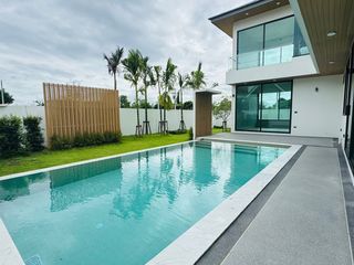 For sale 4 bed villa in Mueang Chiang Mai, Chiang Mai