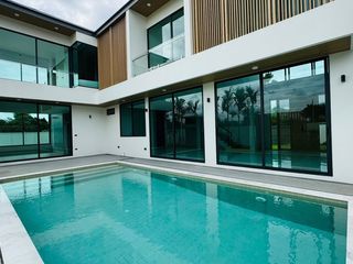 For sale 4 bed villa in Mueang Chiang Mai, Chiang Mai