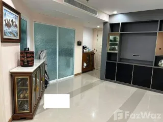 For sale 3 bed condo in Huai Khwang, Bangkok