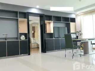 For sale 3 bed condo in Huai Khwang, Bangkok