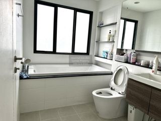 For rent 5 bedrooms house in Pak Kret, Nonthaburi