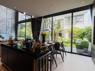 For sale 3 Beds house in Huai Khwang, Bangkok