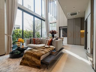 For sale 3 Beds house in Huai Khwang, Bangkok