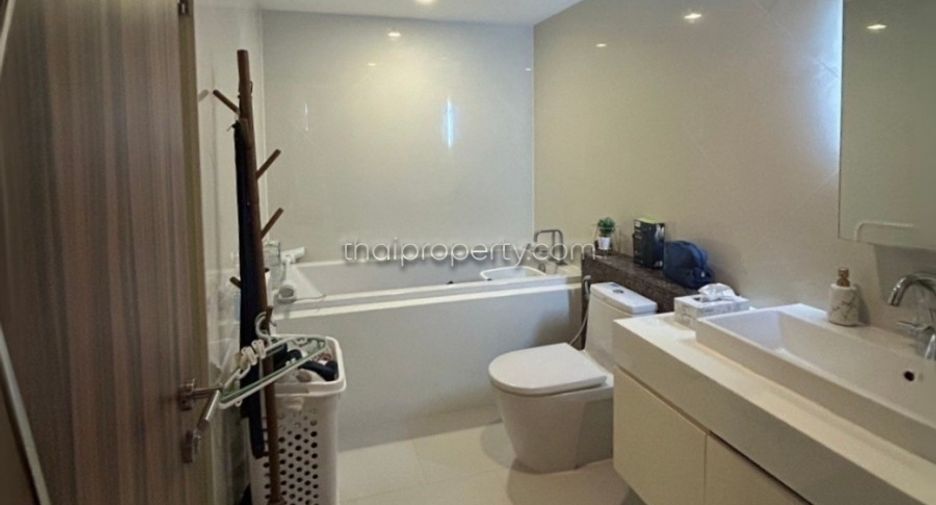 À vendre 2 chambres condo à Bang Lamung, Chonburi