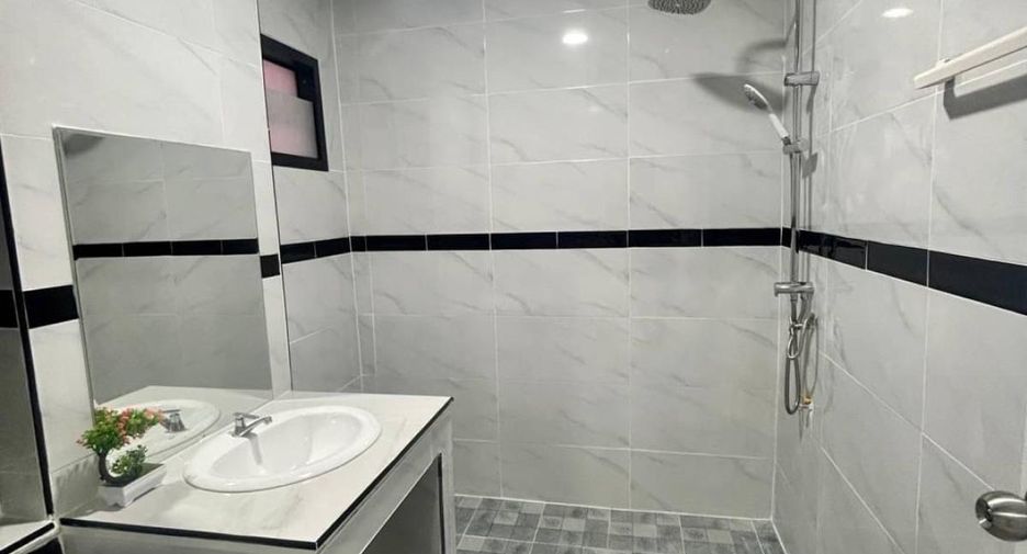 For sale 4 bed house in Sai Noi, Nonthaburi