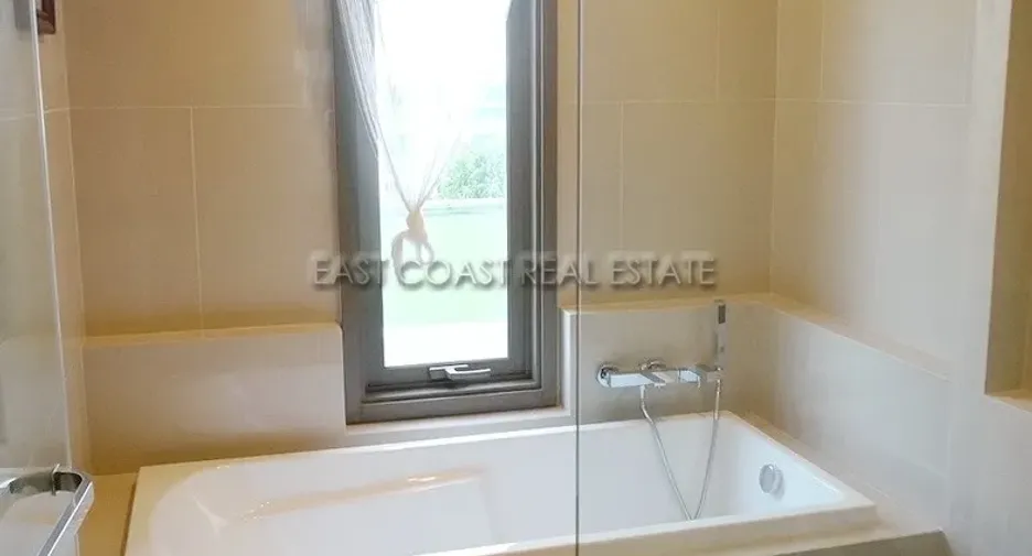 For rent and for sale 1 bed condo in Bang Lamung, Chonburi