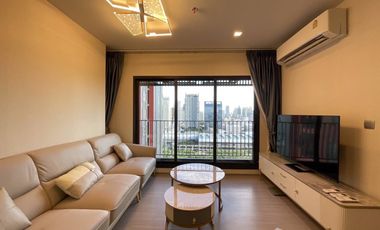 For rent 2 bed condo in Huai Khwang, Bangkok