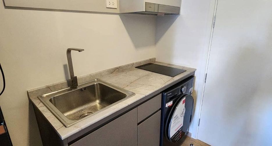 For rent スタジオ condo in Watthana, Bangkok