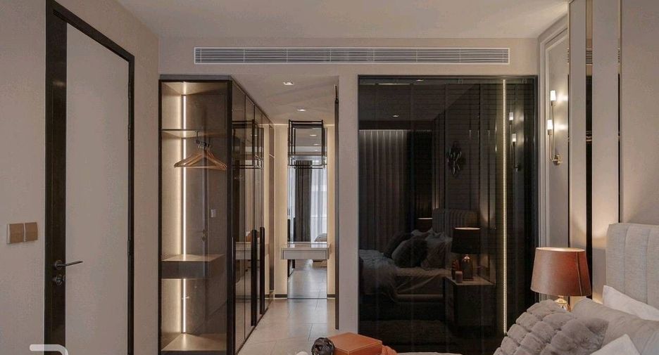 For rent 2 bed condo in Watthana, Bangkok