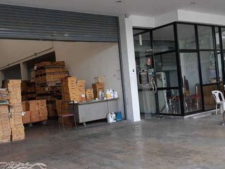 For sale warehouse in Bang Kapi, Bangkok