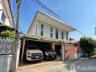 For sale 4 Beds house in Lak Si, Bangkok