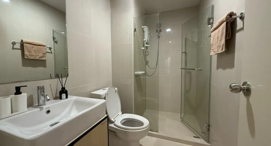 For rent 1 Beds condo in Bangkok Yai, Bangkok