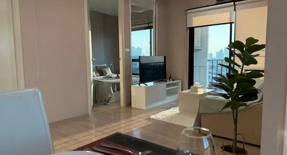 For rent 1 Beds condo in Bangkok Yai, Bangkok