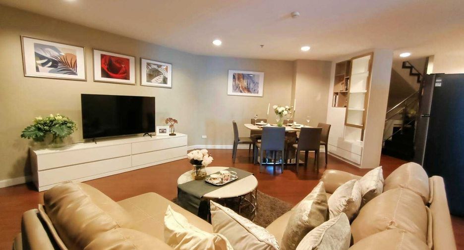 For rent 5 bed condo in Huai Khwang, Bangkok