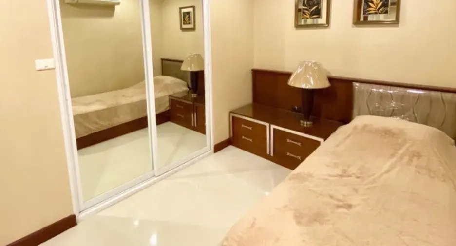 ขาย 3 ห้องนอน คอนโด ใน คลองเตย, กรุงเทพฯ