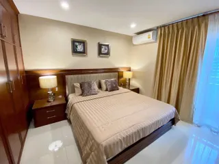 出售 3 卧室 公寓 在 Khlong Toei, 曼谷