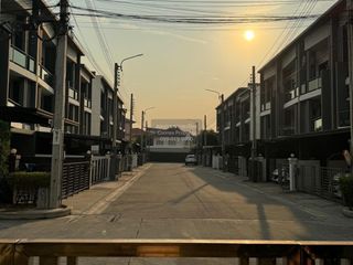 For sale 3 bedrooms townhouse in Taling Chan, Bangkok
