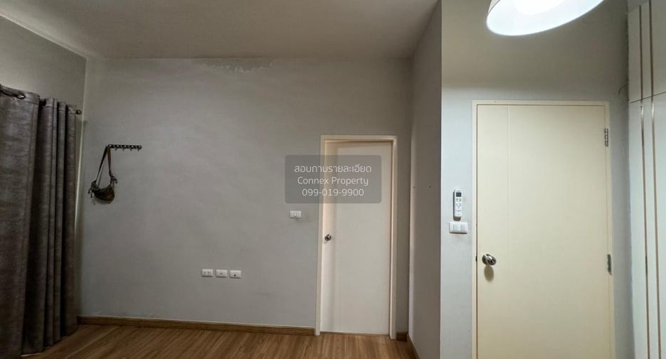 For sale 3 ベッドルーム townhouse in Taling Chan, Bangkok