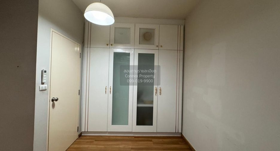 For sale 3 ベッドルーム townhouse in Taling Chan, Bangkok