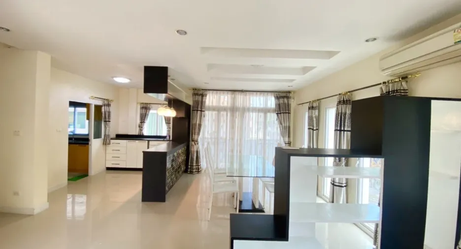 For sale 3 bed house in Si Racha, Chonburi