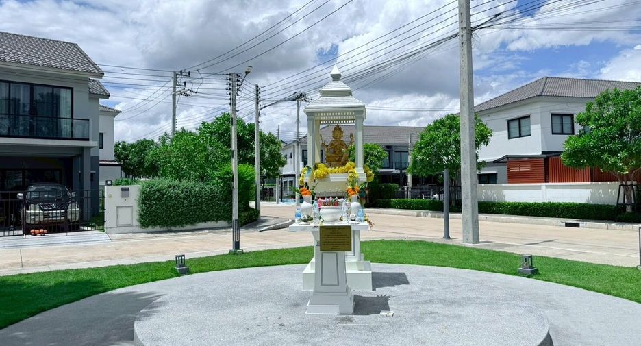 For sale 3 bed house in Si Racha, Chonburi