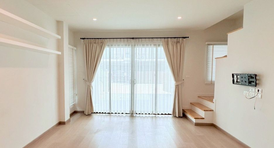 For sale 3 bed house in Si Racha, Chonburi