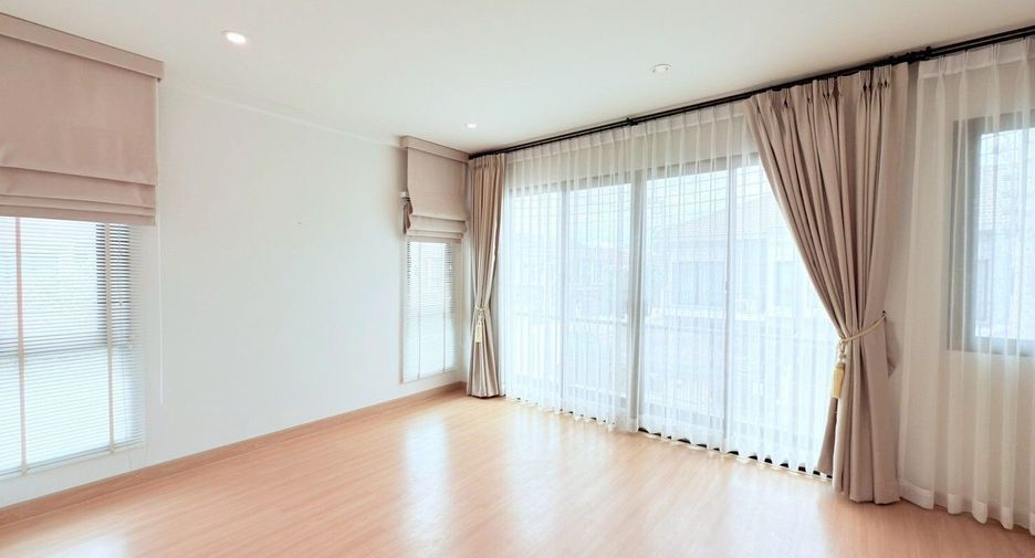 For sale 3 bed house in Si Racha, Chonburi